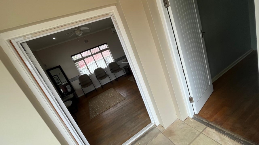  Bedroom Property for Sale in Jeffreys Bay Central Eastern Cape